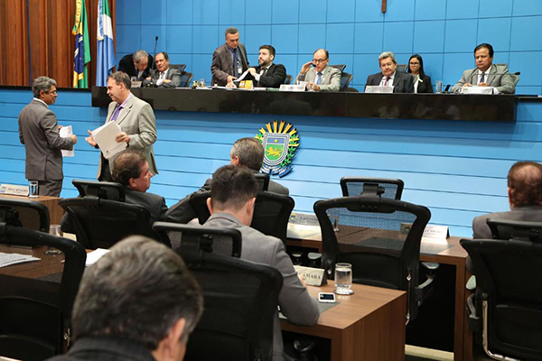 Estão previstas análises de dois projetos em redação final