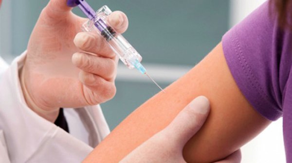 O HPV , infecção transmitida sexualmente ou por contato pele a pele é uma doença que causa vários problemas à pessoa infectada