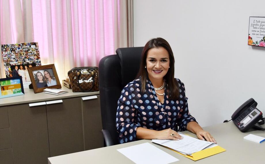 A vice-prefeita Adriane Lopes assume interinamente a prefeitura de Campo Grande até 13 de janeiro de 2019