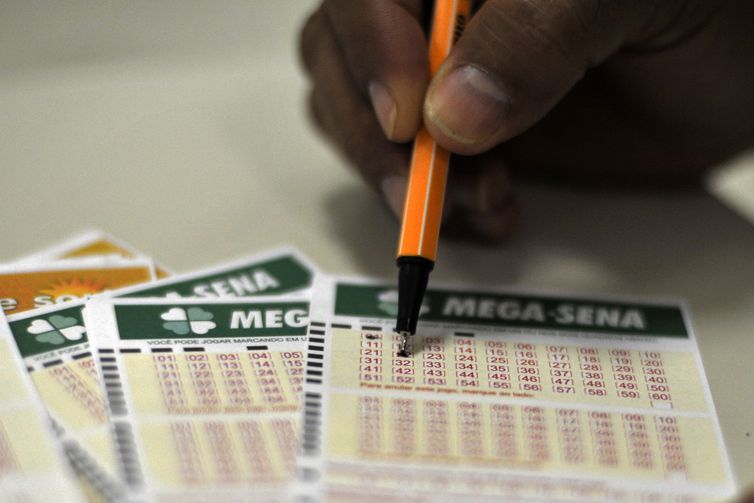 O sorteio da Mega da Virada será realizado no dia 31 de dezembro, às 20h (horário de Brasília)