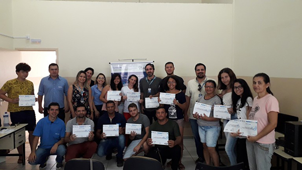 A turma formada na Incubadora Municipal Norman Edward Hanson, no bairro São Conrado, capacitou 15 pessoas