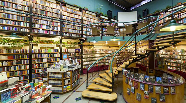 Apesar da crise das livrarias Cultura e Saraiva, as vendas, segundo a Nielsen, no fim das contas, devem ser levemente positivas