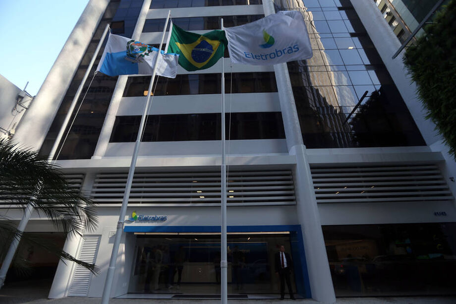 Ceal é a última das seis distribuidoras da Eletrobrás a ser leiloada