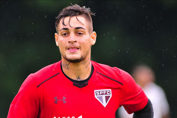 Apesar de ser muito jovem, Jean não demorou a perceber que jogar no São Paulo traz uma responsabilidade gigante