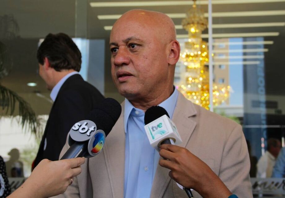 Carlos Assis cita como exemplo a licitação das identidades. Cotadas inicialmente a R$ 48,60 cada, o Governo do Estado conseguiu fechar a confecção dos RG’s em R$ 23,19 a unidade
