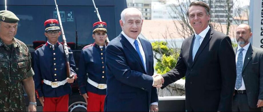 O presidente eleito Jair Bolsonaro recebe a visita do primeiro-ministro de Israel, Benjamin Netanyahu, em Copacabana.