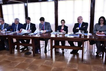 Governo de Transição/Direitos reservados