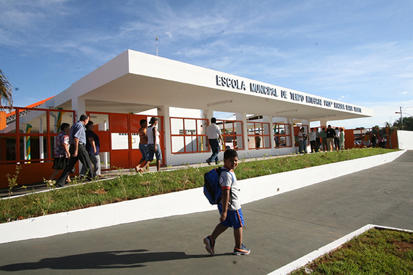 A Escola Municipal Professora Ana Lucia de Oliveira Batista