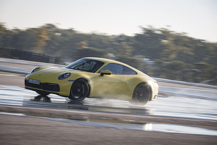 A oitava geração do novo 911 foi apresentada em Los Angeles, nos Estados Unidos, no final de novembro do ano passado
