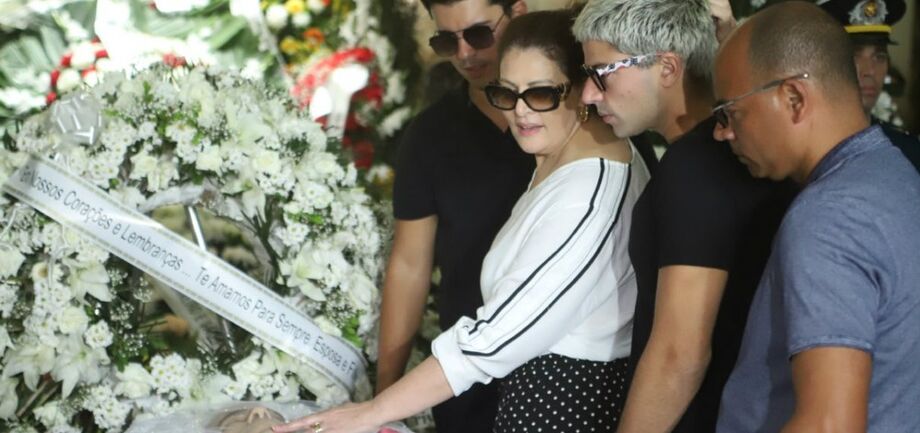 Wagner Montes morreu na manhã deste sábado, 26, aos 64 anos, no Rio de Janeiro. O apresentador estava internado há dois dias para tratar de uma infecção urinária, no entanto a causa da morte não foi revelada