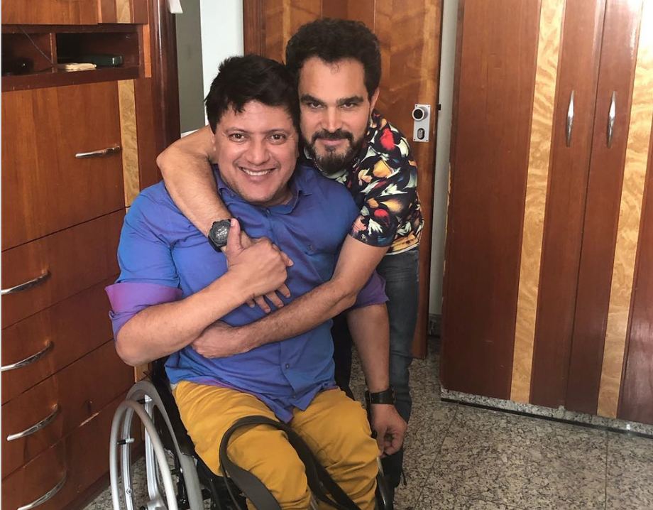 Em uma das últimas postagens no perfil oficial no Instagram antes de ser preso, Wellington publicou uma imagem de dois bonecos de argila que foram feitos por um dos filhos
