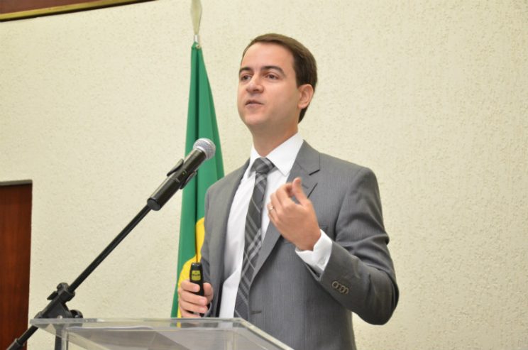 Presidente do IBDA desde 2017, o professor Fabrício Macedo Motta possui graduação em Direito pela Universidade Federal de Goiás (1998), mestrado em Direito Administrativo pela Universidade Federal de Minas Gerais (2002) e doutorado em Direito do Estado pe