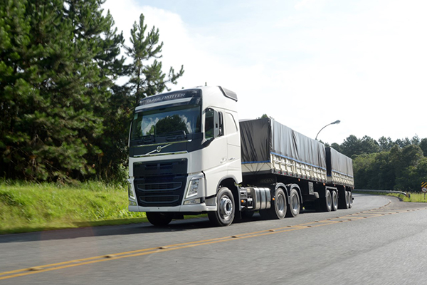 O Prêmio Top of Mind tem entre os pesquisados transportadores autônomos, empresários do transporte, embarcadores e profissionais ligados ao setor. Foram validadas 2,3 mil respostas, durante os meses de outubro e dezembro de 2018.