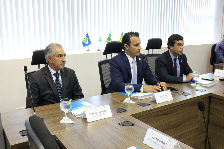 Evento contou com a presença de demais autoridades de Mato Grosso do sul para assinatura de acordo nesta quinta-feira (21).