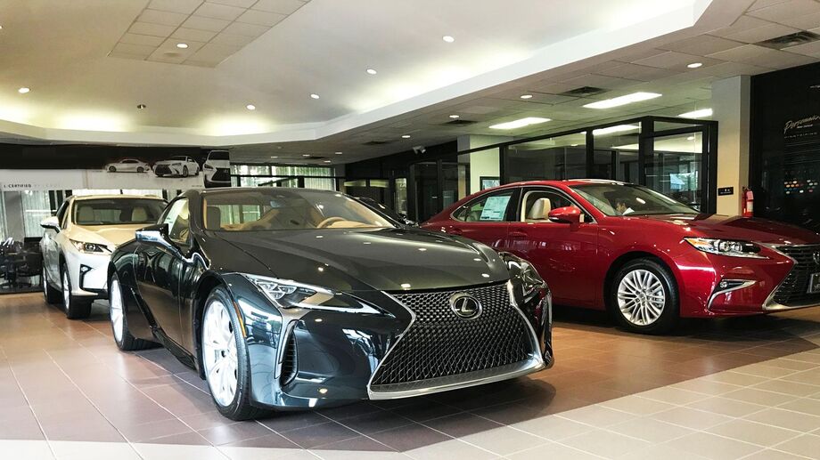 As vendas de veículos híbridos da Lexus aumentaram quase 20% em 2018 em relação ao ano anterior, um resultado que ressalta a herança e o comprometimento da marca com a eletrificação