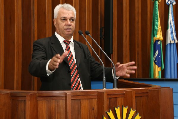 Cabo Almi começou os debates sobre a Reforma da Previdência e a orientação do MEC às escolas sobre civismo