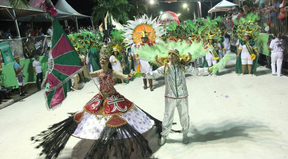 O carnaval corumbaense começou, efetivamente, no dia 17 de fevereiro, com a primeira roda de samba no Porto Geral