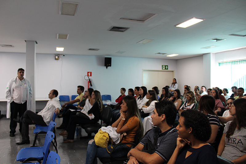 No período da tarde, as atividades tiveram foco no treinamento básico para utilização do Aplicativo de Gestão para Hospitais Universitários (AGHU), que ficou a cargo da equipe do Setor de Gestão de Processos e Tecnologia da Informação (SGPTI)