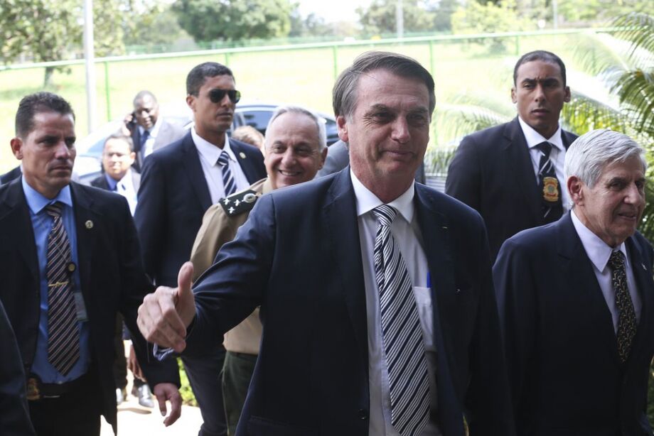 Após comentar no Twitter e no Facebook sobre o tema ontem no fim do dia, hoje, depois de cerimônia no Planalto, ele disse que a proposta pode ser aprovada ainda no primeiro semestre