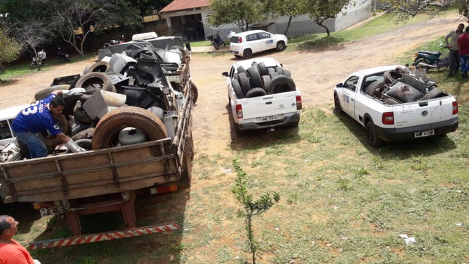 A região do Centro-Oeste apresenta alto índice de notificação de dengue, ficando abaixo apenas do Bairro Jardim Noroeste, com incidência de 1645 casos
