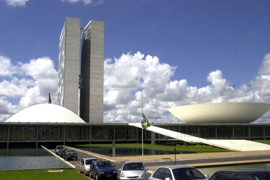 Caso não haja comarca com juiz de plantão na cidade, a autoridade policial vai poder decretar medida protetiva