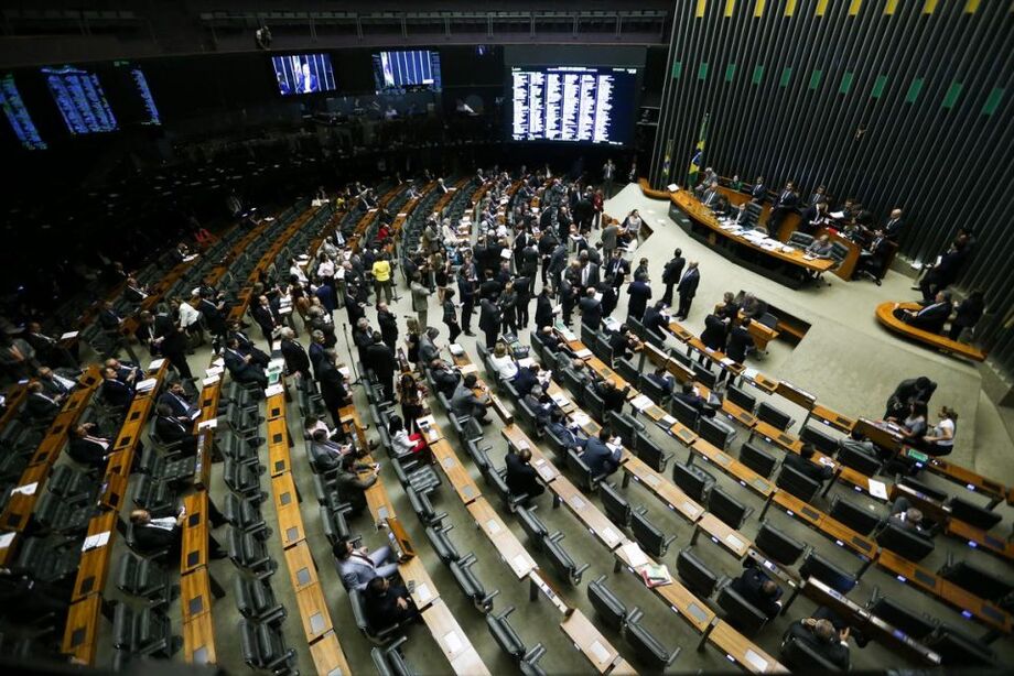 As novas regras propostas pelo governo para os servidores públicos endurecem bastante o caminho para se chegar à aposentadoria