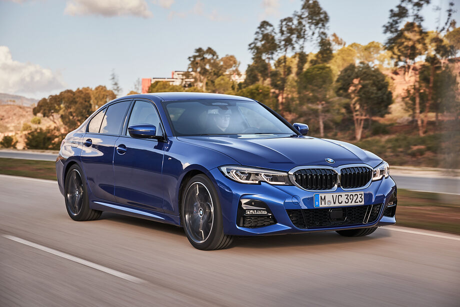Além da configuração sedã, o modelo chegou a ser disponibilizado localmente também nas carrocerias Touring, Coupé, Cabrio e Gran Turismo