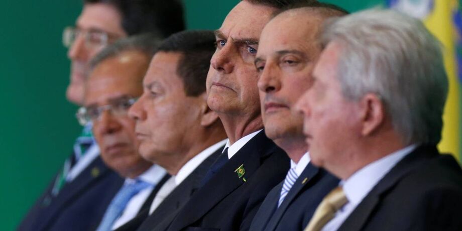 Desse total, R$ 2,158 bilhões correspondem ao ágio ofertado pelos proponentes vencedores. O ágio médio foi de 986%, informaram representantes da Agência Nacional de Aviação Civil (Anac)