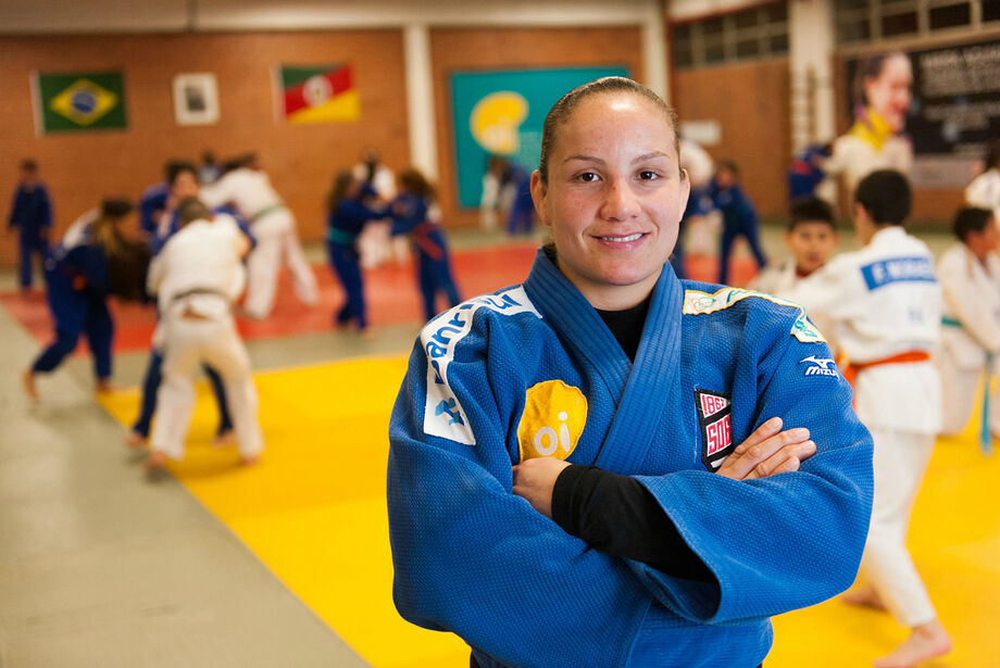 Para isso, venceu quatro das cinco lutas que fez no sábado, a começar pela mongol Battsetseg Tsog-Ochir, por wazari, e a usbeque Gulnoza Matniyazova, por ippon