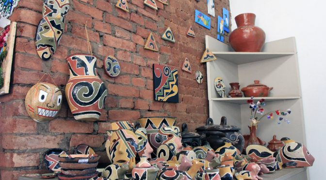 A Semana do Artesão, promovida em parceria entre Prefeitura de Campo Grande, por meio da Secretaria Municipal de Cultura e Turismo (Sectur) e Governo do Estado, através da Fundação de Cultura (FCMS), seguirá até o dia 24