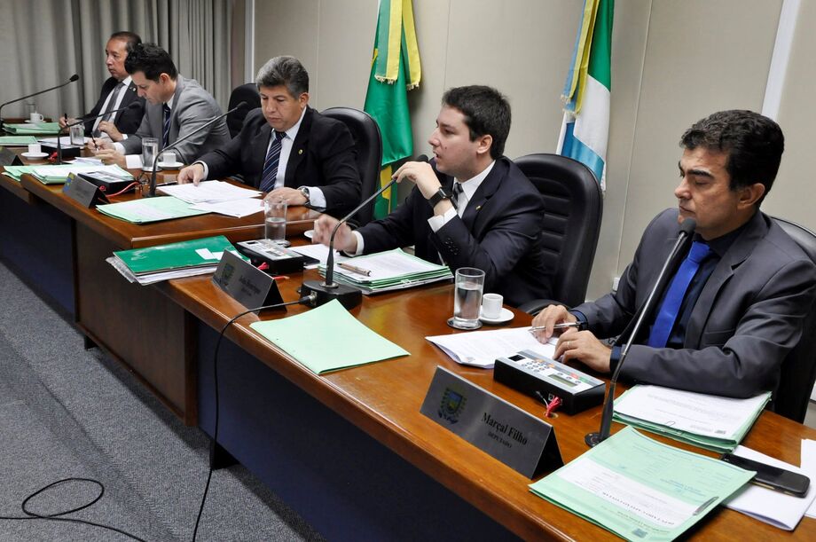 A reunião da CCJR aconteceu na manhã desta quarta-feira, no Plenarinho Nelito Câmara