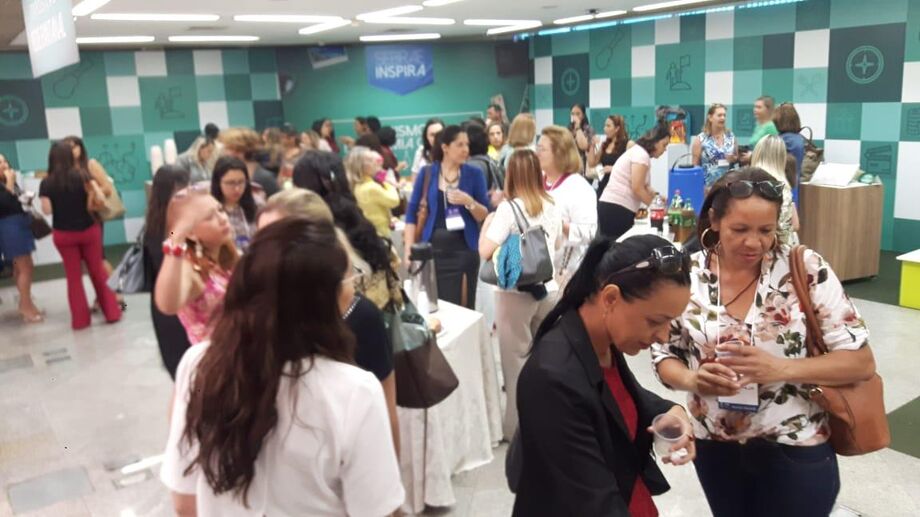 Idealizada em 2010 por Ana Fontes, a Rede Mulher Empreendedora promove eventos de networking, cursos, mentorias, inspiração e realiza parcerias com empresas que acreditam na causa do empreendedorismo feminino