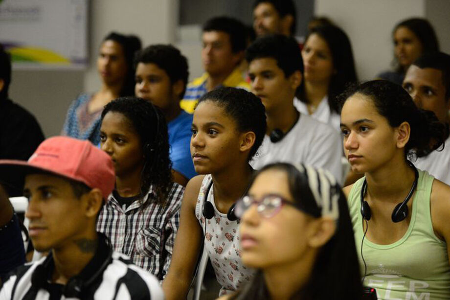 Lameiras ressalta que mesmo no mercado informal e no trabalho por conta própria, os mais jovens desempregados têm mais dificuldades de ingresso