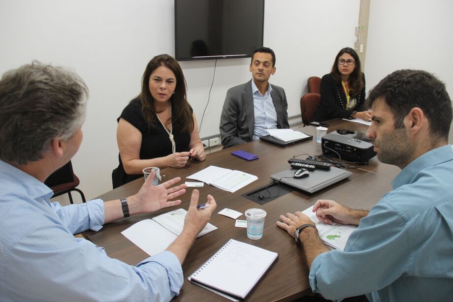 De acordo com balanço da Energisa divulgado nesta quarta-feira (20), o mercado de energia elétrica na área coberta pela concessionária em Mato Grosso do Sul cresceu 2,6% no 4º trimestre de 2018 e 3,5% no acumulado de 12 meses, superior à média do Brasil (