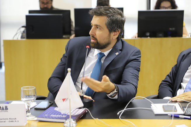 O Secretário-Geral da Ordem dos Advogados do Brasil, Seccional Mato Grosso do Sul (OAB/MS), Stheven Razuk participou nesta segunda-feira (25) do III Colégio de Secretários-Gerais do Sistema OAB no Conselho Federal, em Brasília