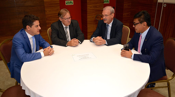 O secretário de Estado de Saúde de Mato Grosso do Sul Geraldo Resende foi eleito, na manhã desta quarta-feira (27), vice-presidente regional do Centro-Oeste no Conselho Nacional de Secretários de Saúde (Conass)