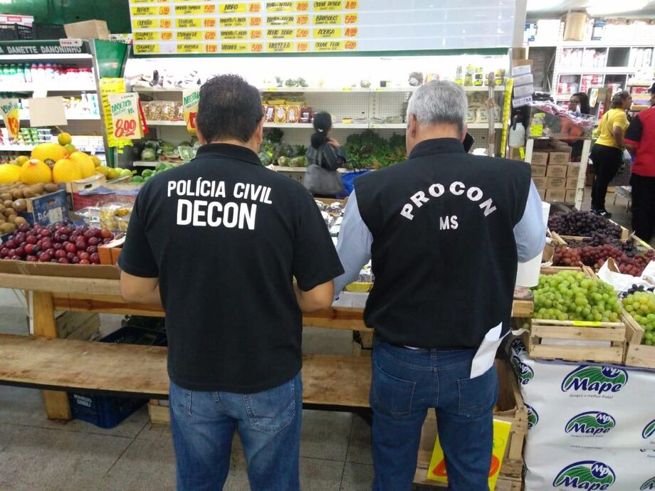 Em relação à fiscalização houve registro de que, na segunda loja visitada, mesmo com pedido de colaboração, os funcionários procuraram dificultar o máximo o trabalho da equipe com reposição de produtos nas gôndolas e deboches pela presença dos servidores