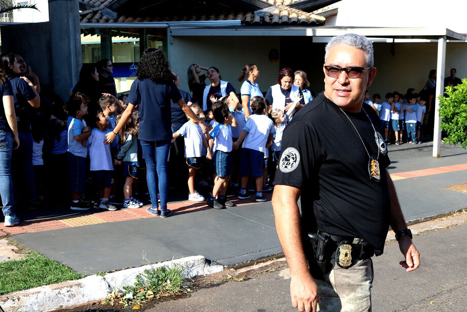 De acordo com a instituição, o objetivo do treinamento é promover a segurança e fornecer aos alunos, as orientações necessárias para agir diante de uma situação real de pânico ou emergência