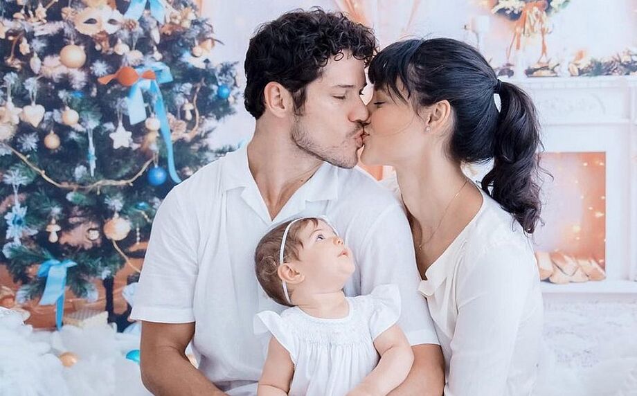 Em outro momento, a atriz refletiu: A gente tem que ter consciência de que quebra. Mas quebrar não significa que não vá juntar os caquinhos e montar depois algo melhor e mais interessante, com uma cola mais firme