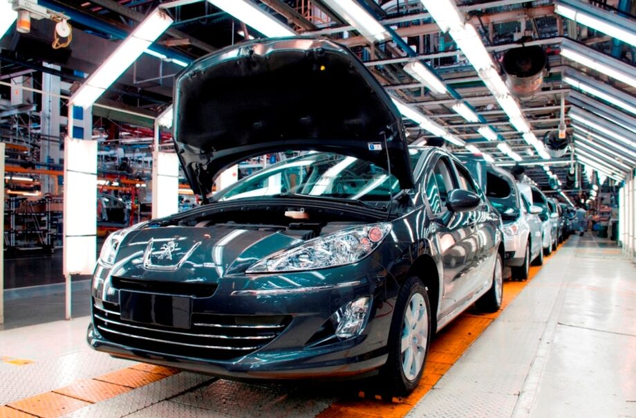 O plano para a incursão da Peugeot nos EUA veio depois que o The Wall Street Journal informou que a Fiat Chrysler Automobiles NV recusou uma oferta da Peugeot para explorar uma combinação entre as montadoras