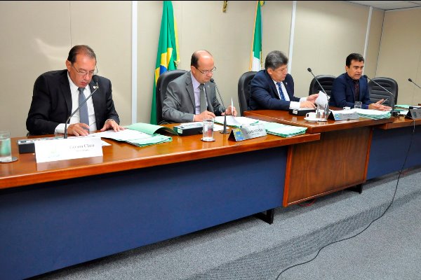 Veto rejeitado é referente à projeto de lei sobre serviço voluntário de capelania escolar