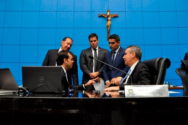Votações são realizadas no Plenário Deputado Júlio Maia
