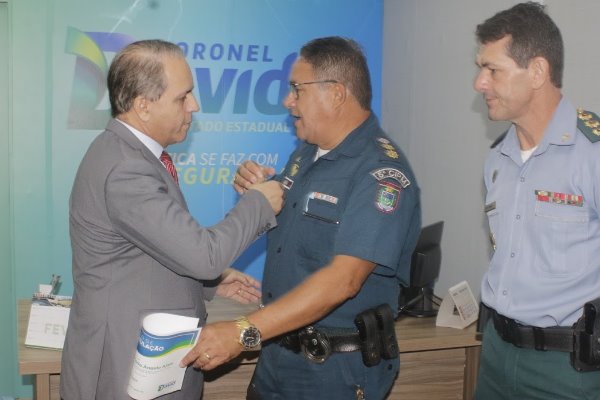 Tenente-coronel Ajala recebe Moção de Congratulação em sessão ordinária