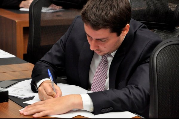 Deputado quer que os consumidores tenham acesso ao valor referente ao consumo de energia elétrica, em tempo real