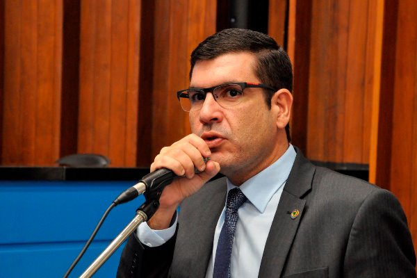Jamilson Name apresentou projeto que dá publicidade aos direitos dos portadores de câncer