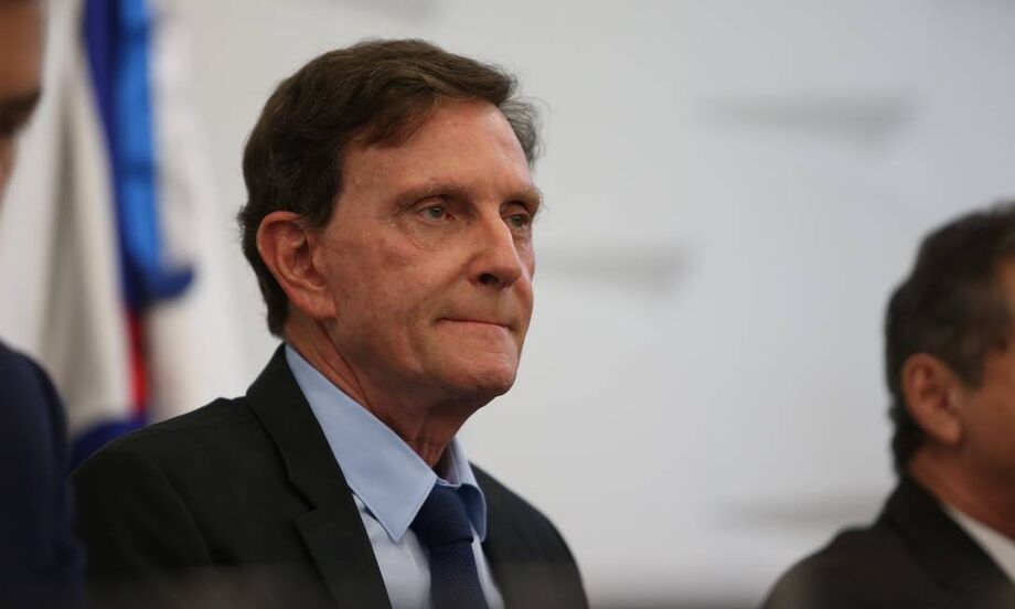 Em entrevisa no evento de lançamento do Programa Territórios Sociais, uma parceria com a ONU Habitat, Marcelo Crivella que embasaram o pedido de impeachment afirmando que a Procuradoria do Município tinha autorizado um aditivo aos contratos com agências d