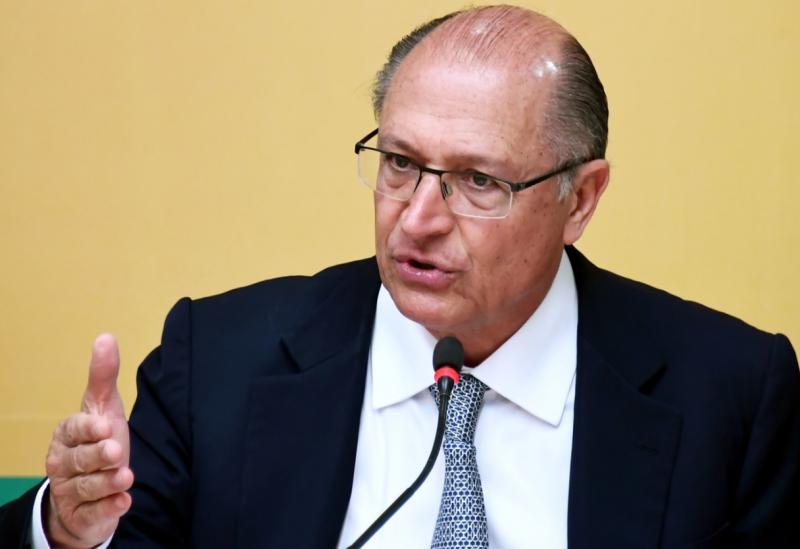 Alckmin afirmou ainda que a reforma da previdência apresentada pelo governo que, segundo ele, é cheia de jabutis, concordando com críticas de Ciro Gomes