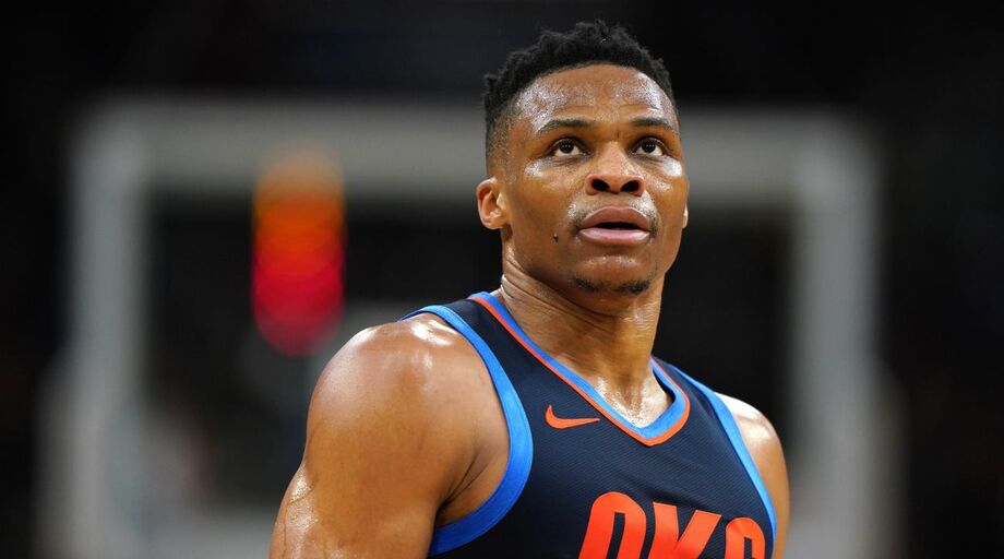 Restando três jogos para o Thunder, Westbrook possui médias de 22,9 pontos, 11,1 rebotes 10,6 assistências