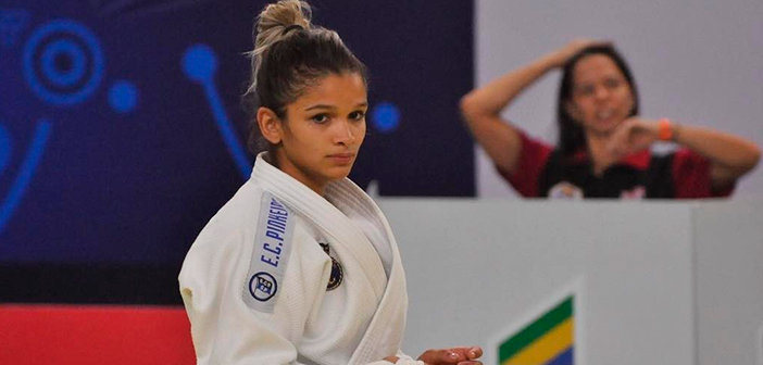 Assim, garantiu mais 350 pontos no ranking mundial, em que ocupa a 40ª colocação