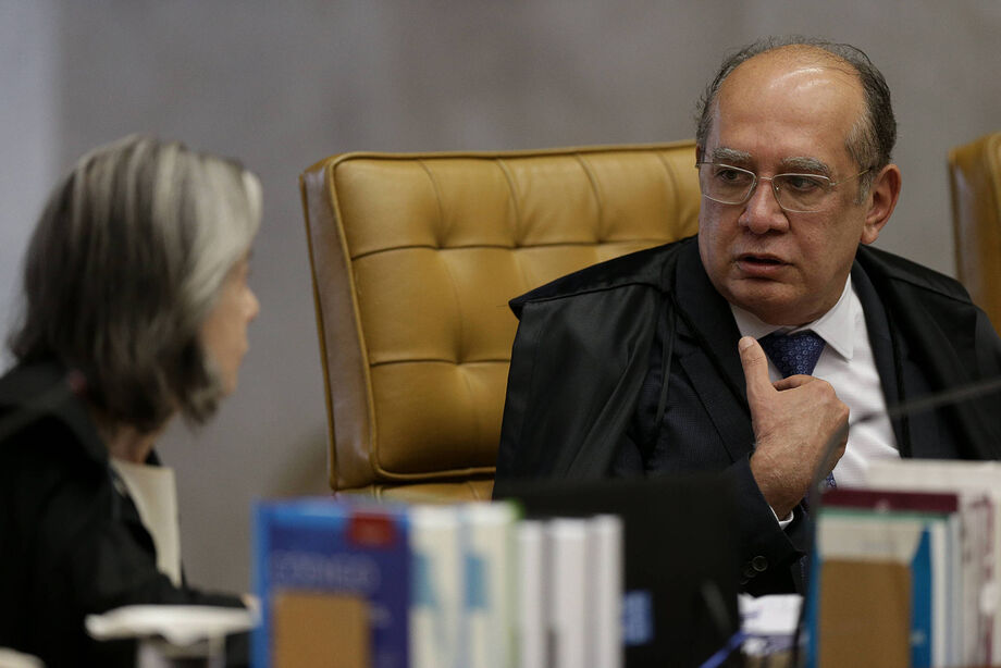 Dois deles aplicam-se ao contexto do inquérito, referente a: ser patentemente desidioso no cumprimento de suas atribuições ou proceder de modo incompatível com a dignidade e o decoro do cargo